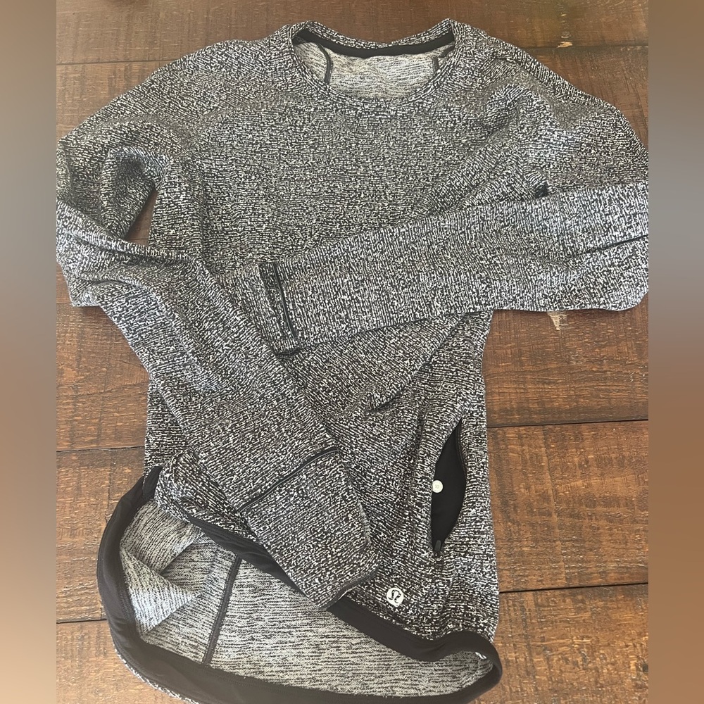 Lululemon fitted warm layer running shirt with side zipper pocket